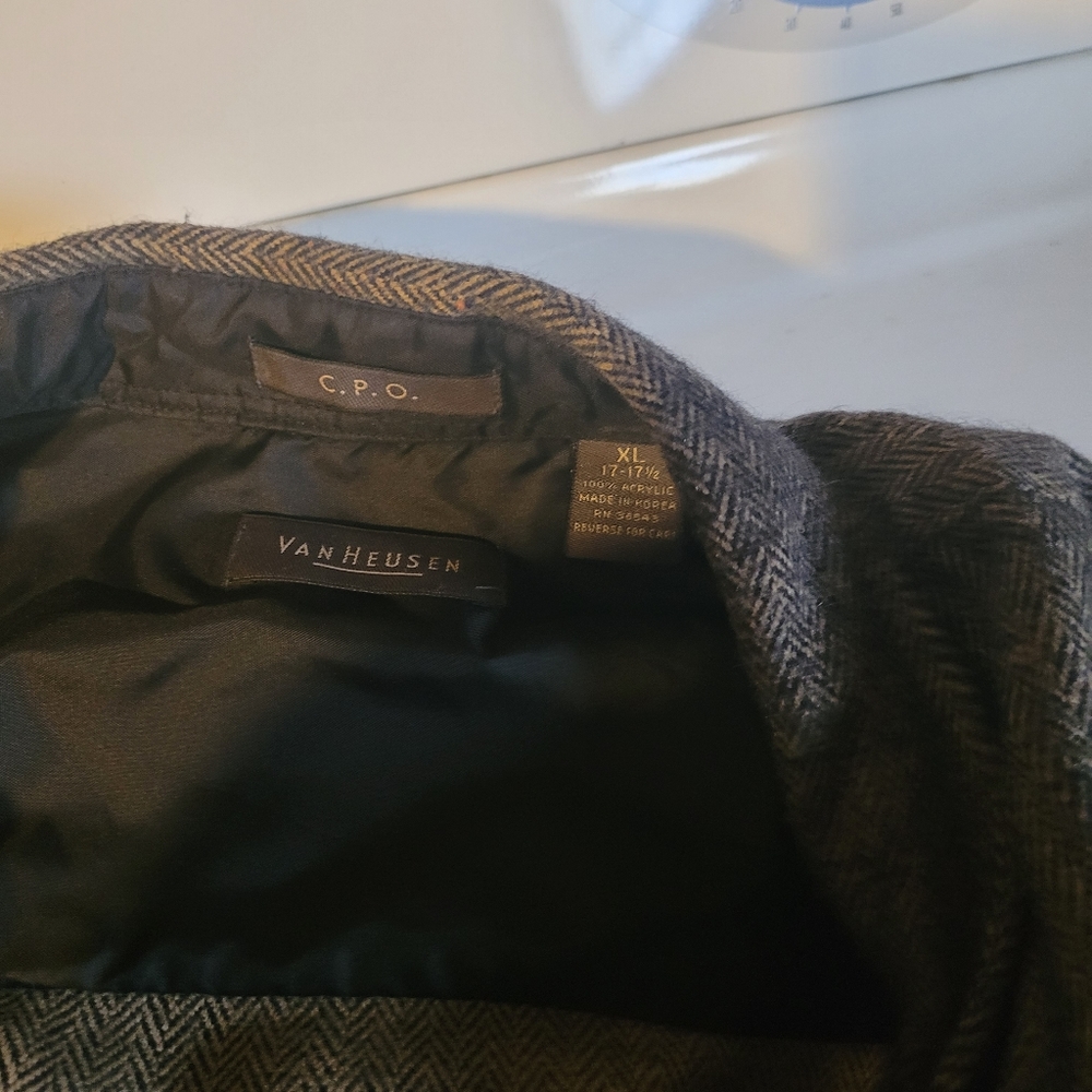 Button up - Picture 2 of 2